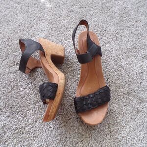 Cobb Hill black leather sandals 10